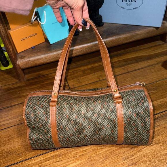 💥HP💥Beautiful Authentic YSL 2 Way Bag! - Picture 11 of 13